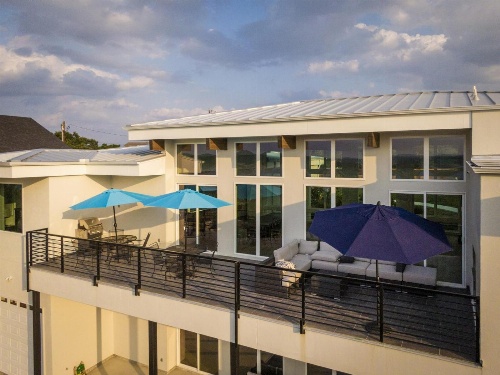 THE OASIS AT CANYON LAKE home image 2