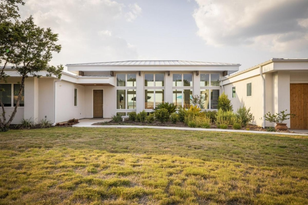THE OASIS AT CANYON LAKE home